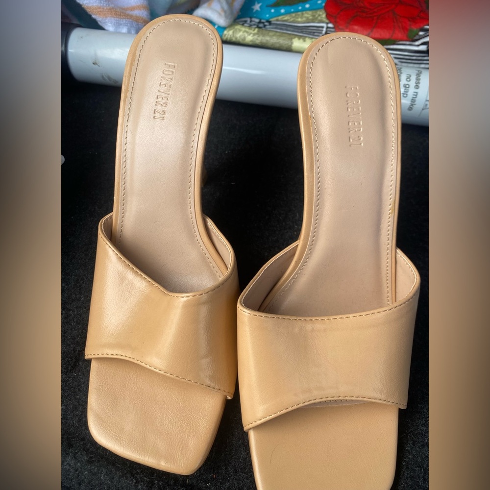 Forever 21 Beige Women's Mules